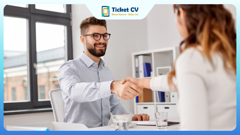 how do recruiters work