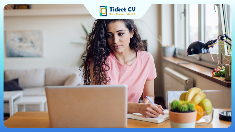 how long after applying for a job to hear back